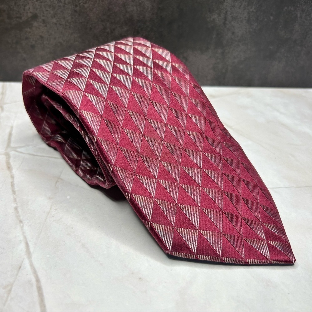 Calvin Klein 57” Silk Deep Red Diamond Pattern Tie